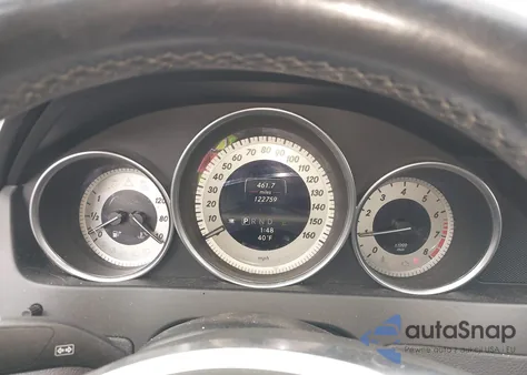 2013 Mercedes-Benz C 300 Sport 4Matic z USA, uszkodzony, nr VIN WDDGF8AB8DR273609